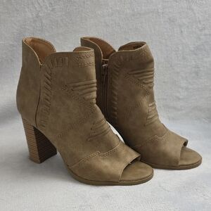 Kileen Tan Peep Toe Ankle Booties Womens Size 5.5 Block Heel Western Stitch